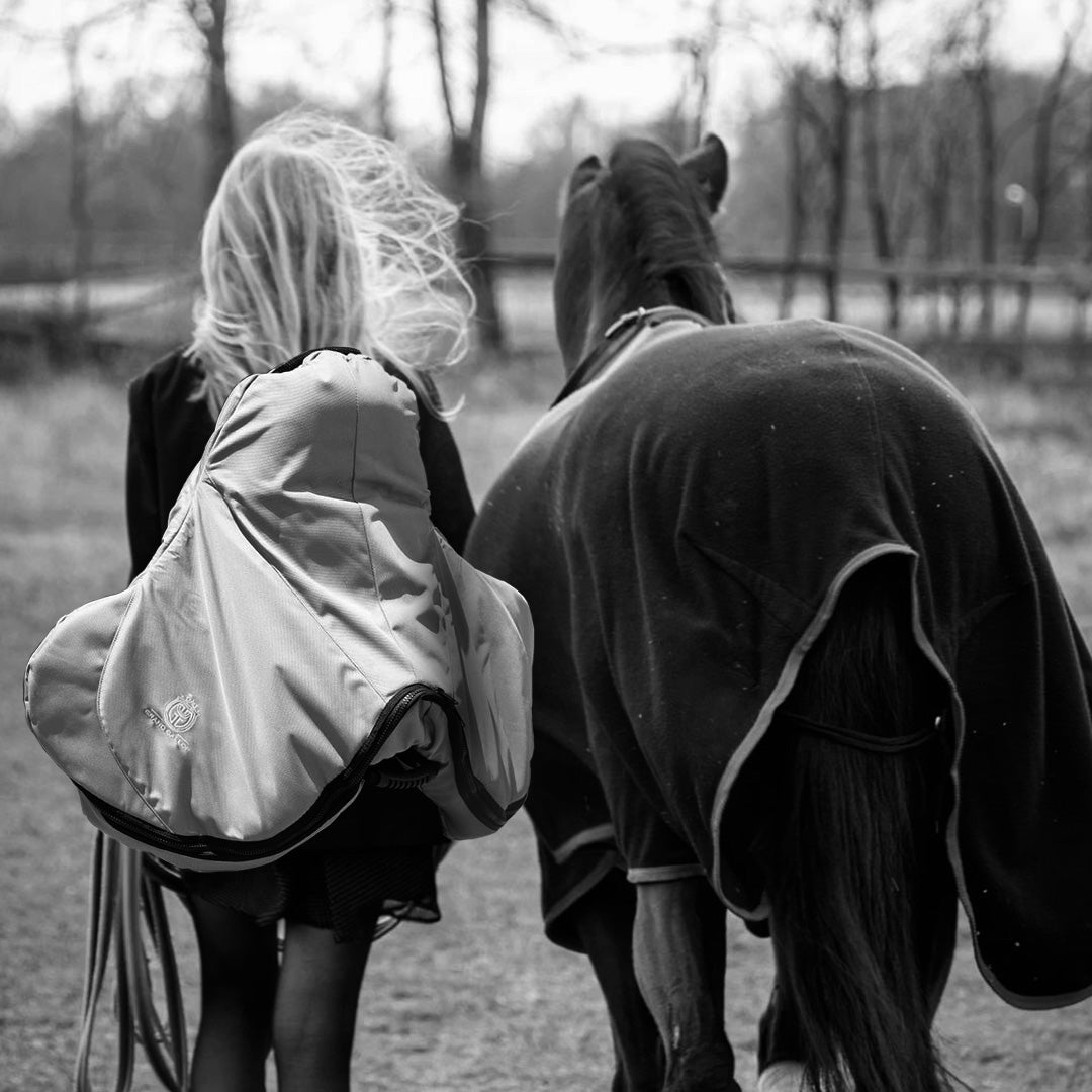 Saddle Carrier Backpack, Hands-free Comfort and Saddle Protection